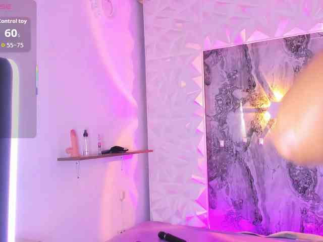playful-violet webcam