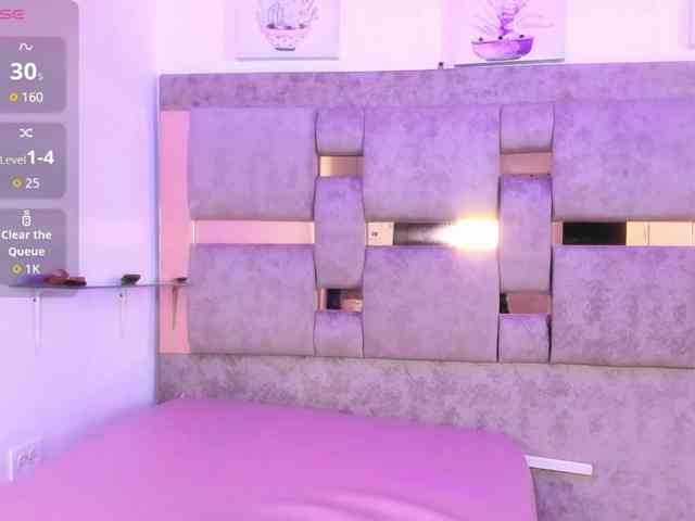 playful-violet webcam
