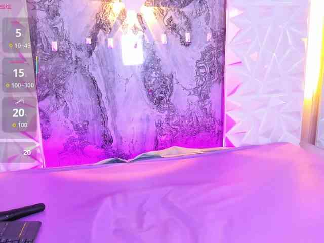 playful-violet webcam