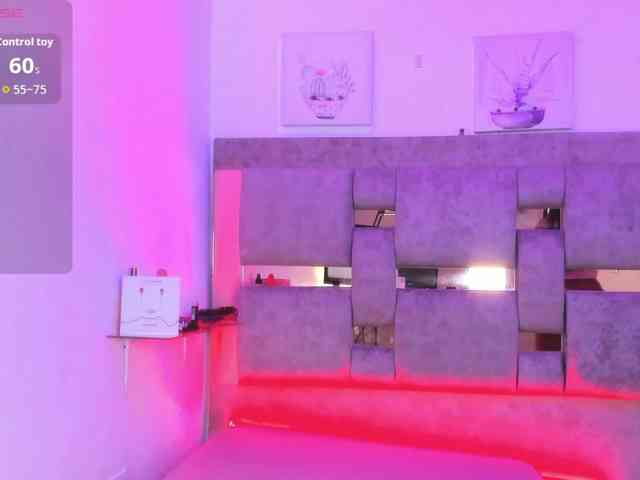 playful-violet webcam