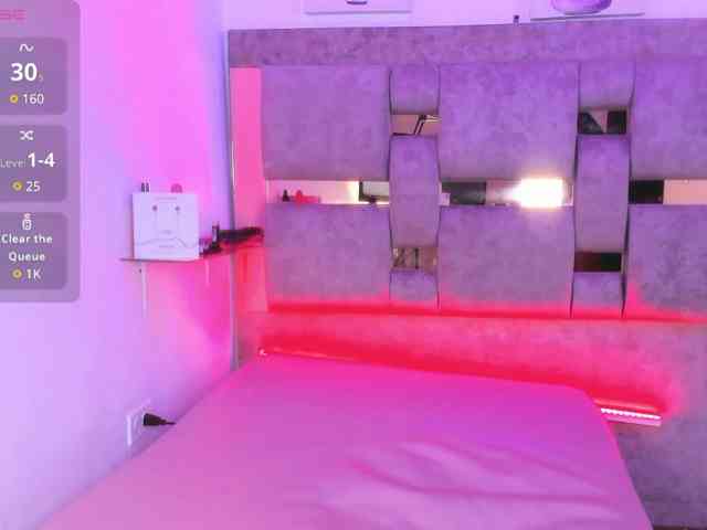 playful-violet webcam