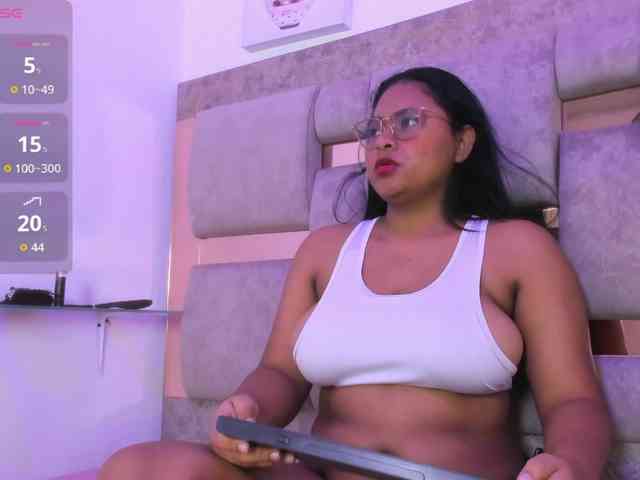 playful-violet webcam