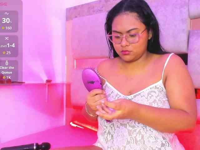 playful-violet webcam
