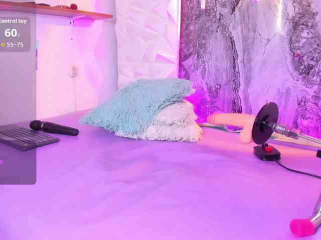 playful-violet webcam