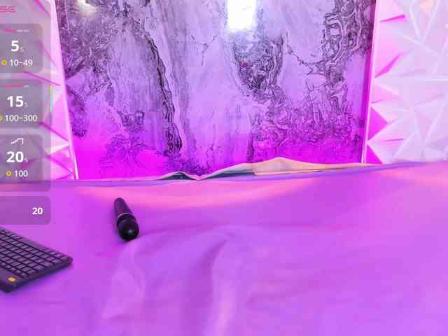playful-violet webcam