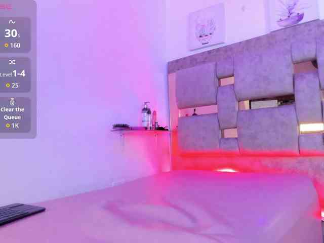 playful-violet webcam