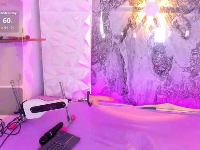 playful-violet webcam