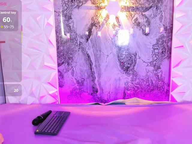 playful-violet webcam