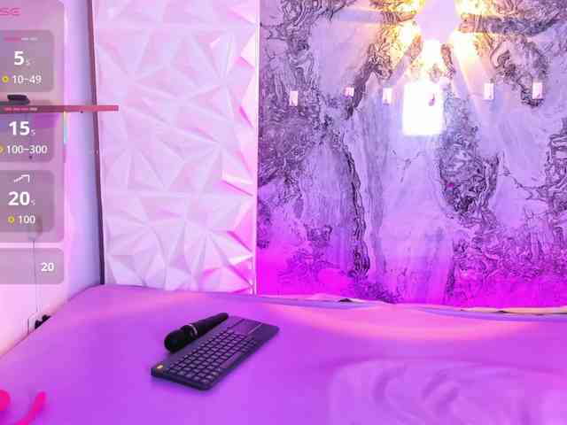 playful-violet webcam