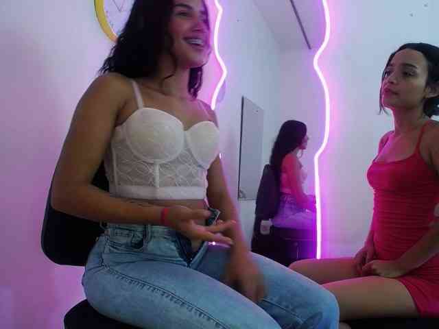 Isabella-18 webcam