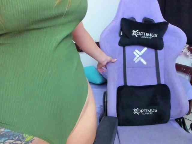 LunaGomez webcam