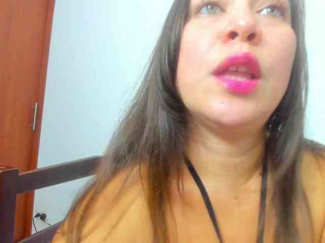LunaGomez webcam