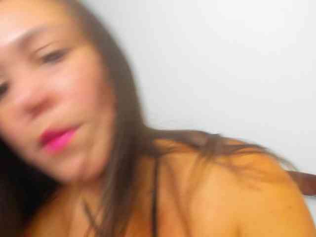 LunaGomez webcam
