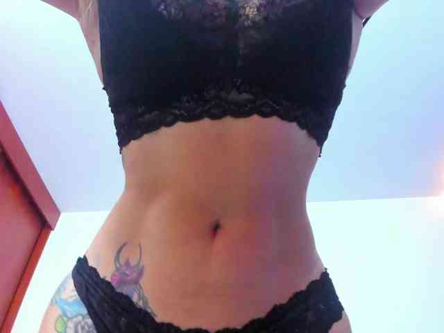 LunaGomez Live Webcam on BongaCams