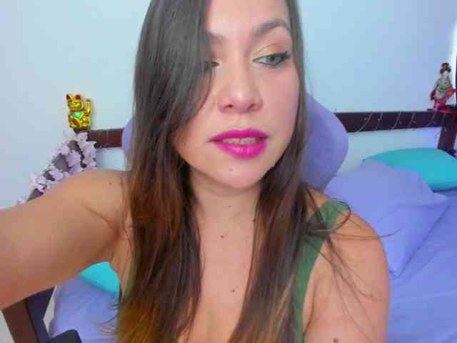 LunaGomez webcam