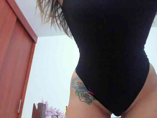 LunaGomez webcam