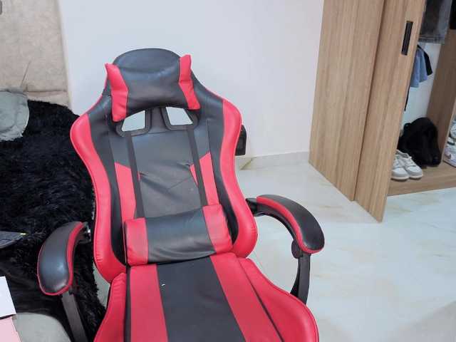 MaloryTay11 live cam on BongaCams
