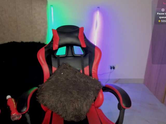 MaloryTay11 live cam on BongaCams