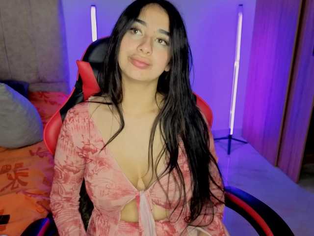 MaloryTay11 live cam on BongaCams