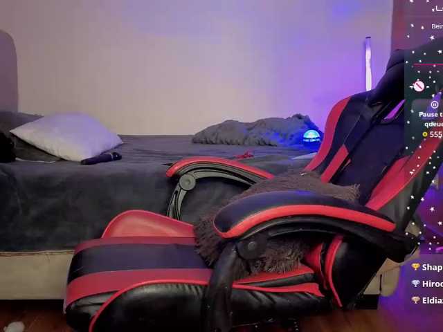 MaloryTay11 live cam on BongaCams