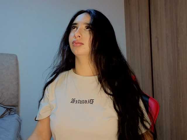 MaloryTay11 live cam on BongaCams