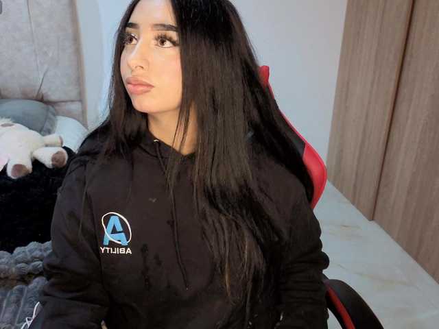 MaloryTay11 live cam on BongaCams