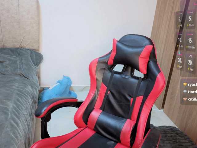 MaloryTay11 live cam on BongaCams