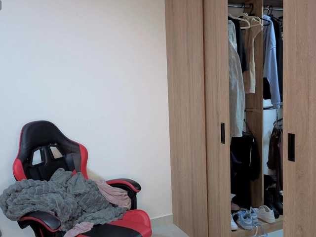 MaloryTay11 live cam on BongaCams