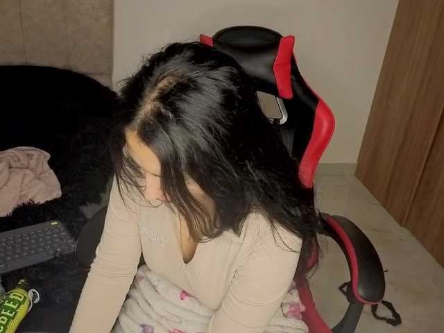 MaloryTay11 live cam on UnifiedCams