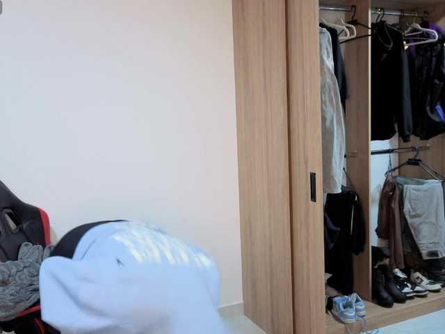 MaloryTay11 live cam on BongaCams