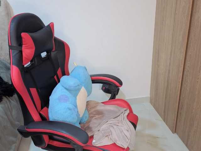 MaloryTay11 Live Cam on BongaCams