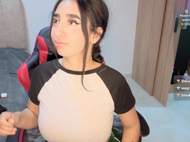 MaloryTay11 live cam on BongaCams
