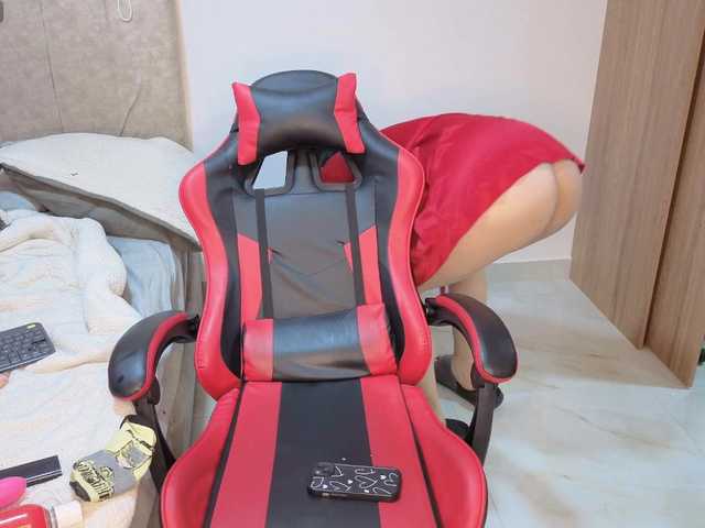 MaloryTay11 live cam on BongaCams
