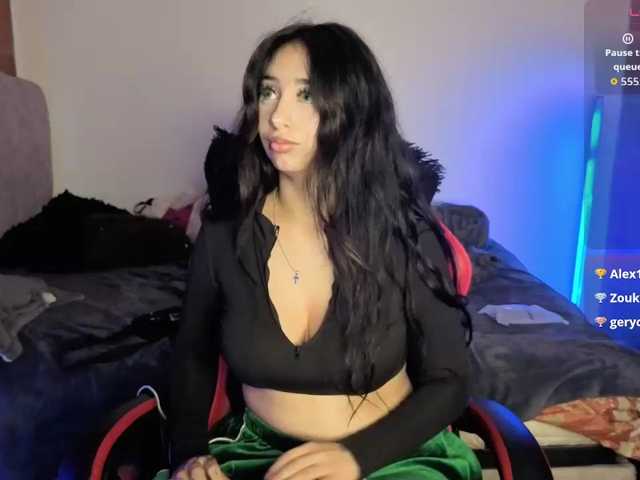 MaloryTay11 live cam on BongaCams