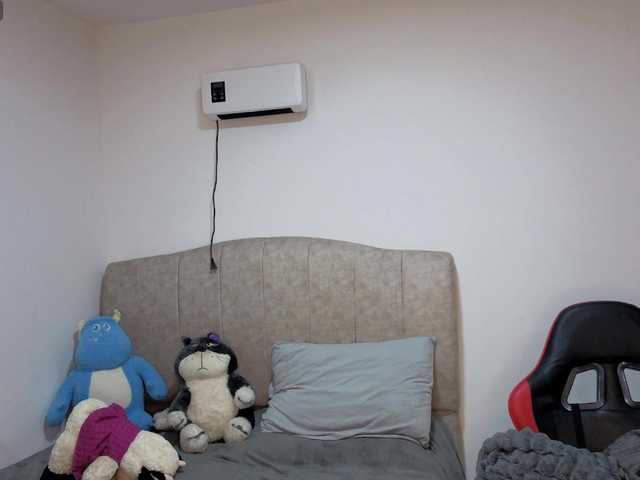 MaloryTay11 live cam on BongaCams