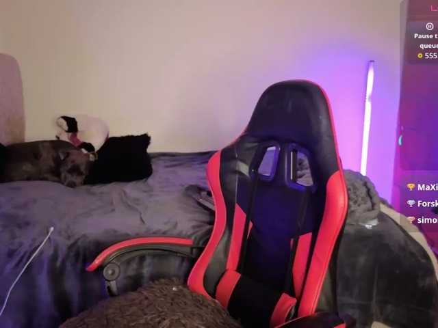 MaloryTay11 live cam preview