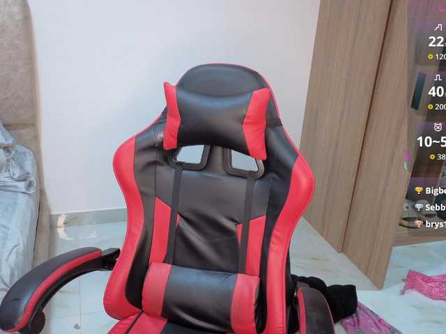 MaloryTay11 live cam on BongaCams