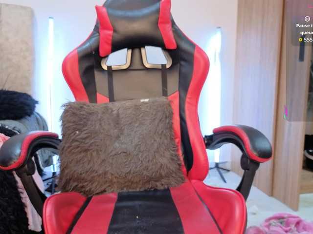 MaloryTay11 live cam on BongaCams
