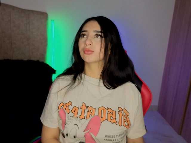 MaloryTay11 live cam on BongaCams