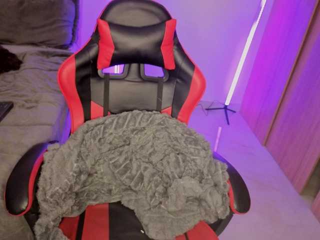 MaloryTay11 live cam on BongaCams
