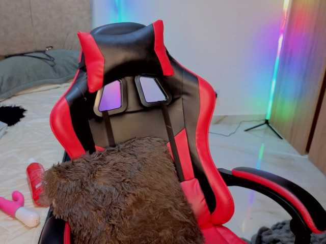 MaloryTay11 live cam on BongaCams