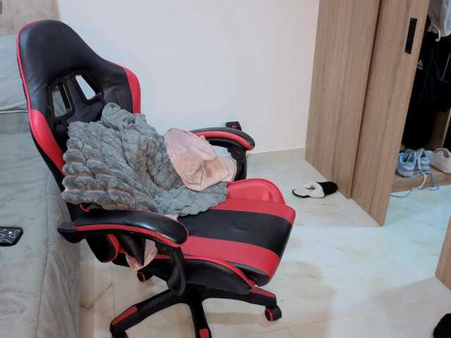 MaloryTay11 live cam on BongaCams