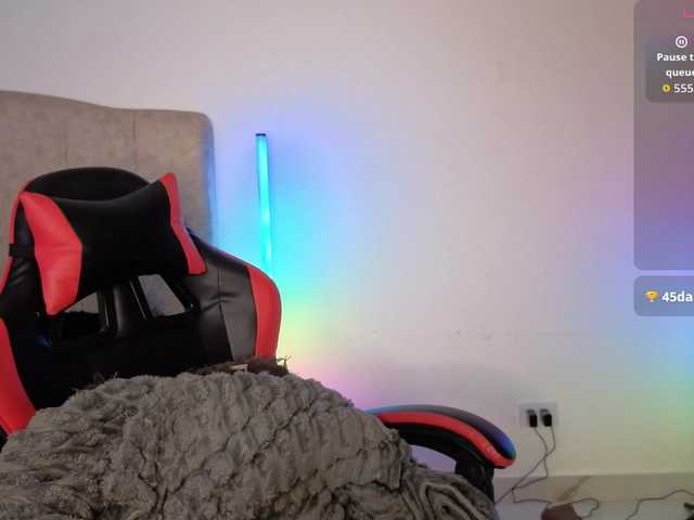 MaloryTay11 live cam on BongaCams