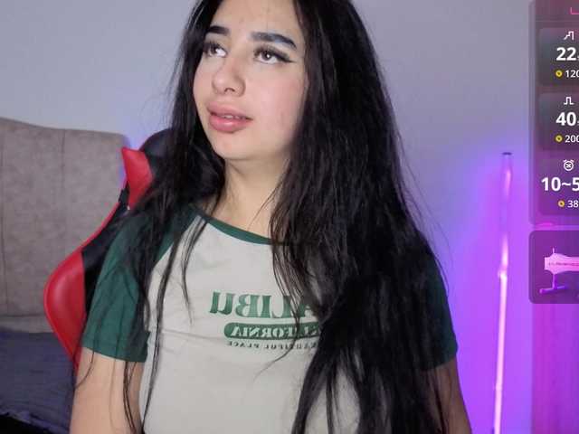 MaloryTay11 live cam on BongaCams