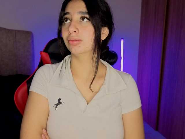 MaloryTay11 live cam on BongaCams
