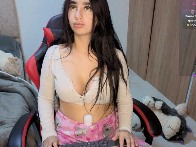 MaloryTay11 live cam on BongaCams