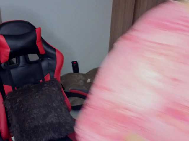 MaloryTay11 live cam on BongaCams