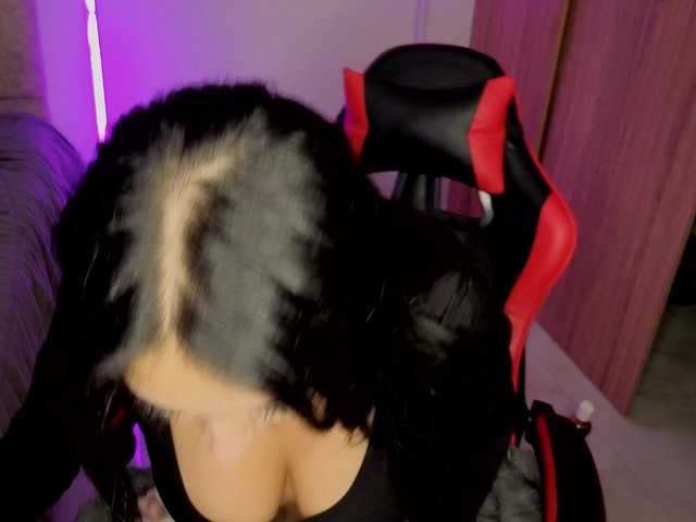 MaloryTay11 live cam on BongaCams