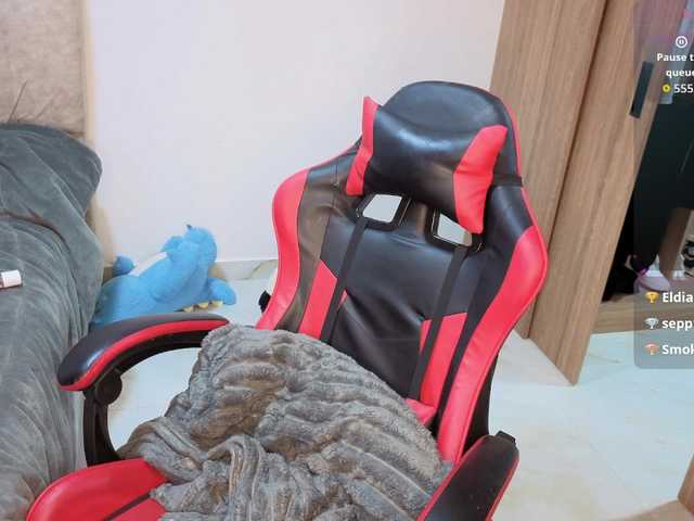 MaloryTay11 live cam on BongaCams