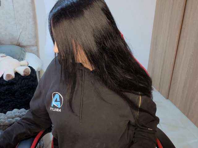 MaloryTay11 live cam on BongaCams